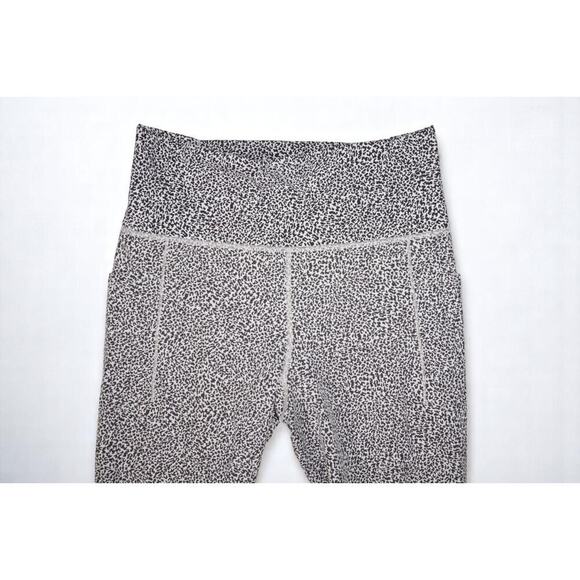 ATHLETA Salutation Stash II Textured 7/8 Tight Leggings Size M - Picture 4 of 6